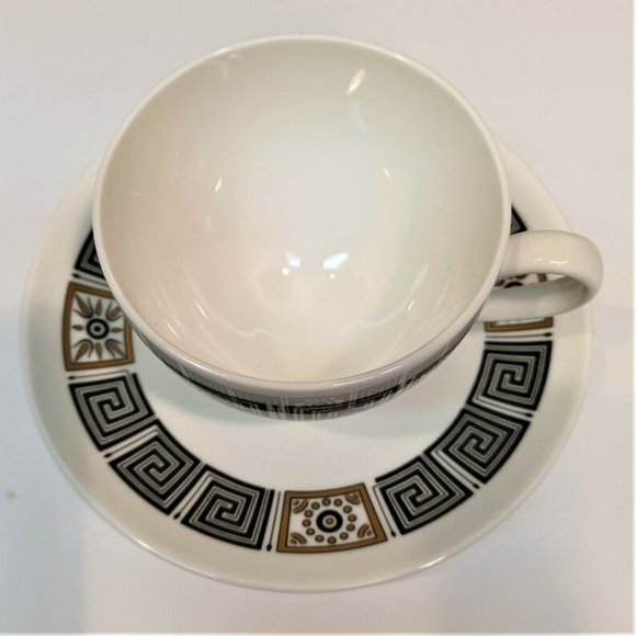 Vintage Wedgwood Tea Cups & Saucers (Set of 4) - Black and Gold Greek Key Motif - Picture 3 of 3